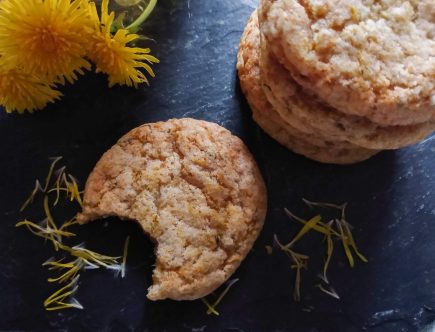 featured image how to make dandelion cookies