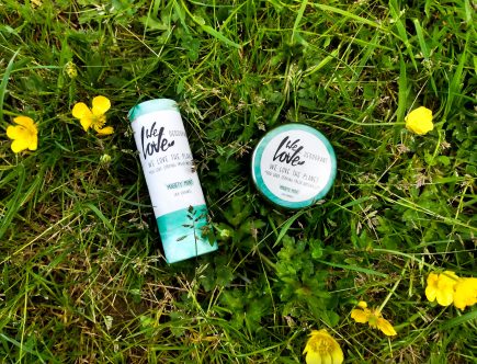 why you should consider using a natural deodorant featured image