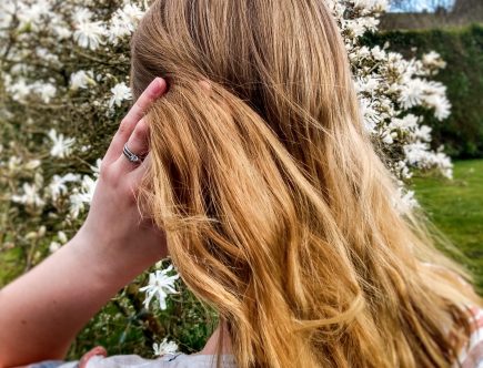 header image 5 natural hair care tips by a Hopeful Home